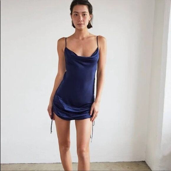 Aritzia Dresses & Skirts - Aritzia Wilfred Only Ruched Slip Dress in Navy - Size S